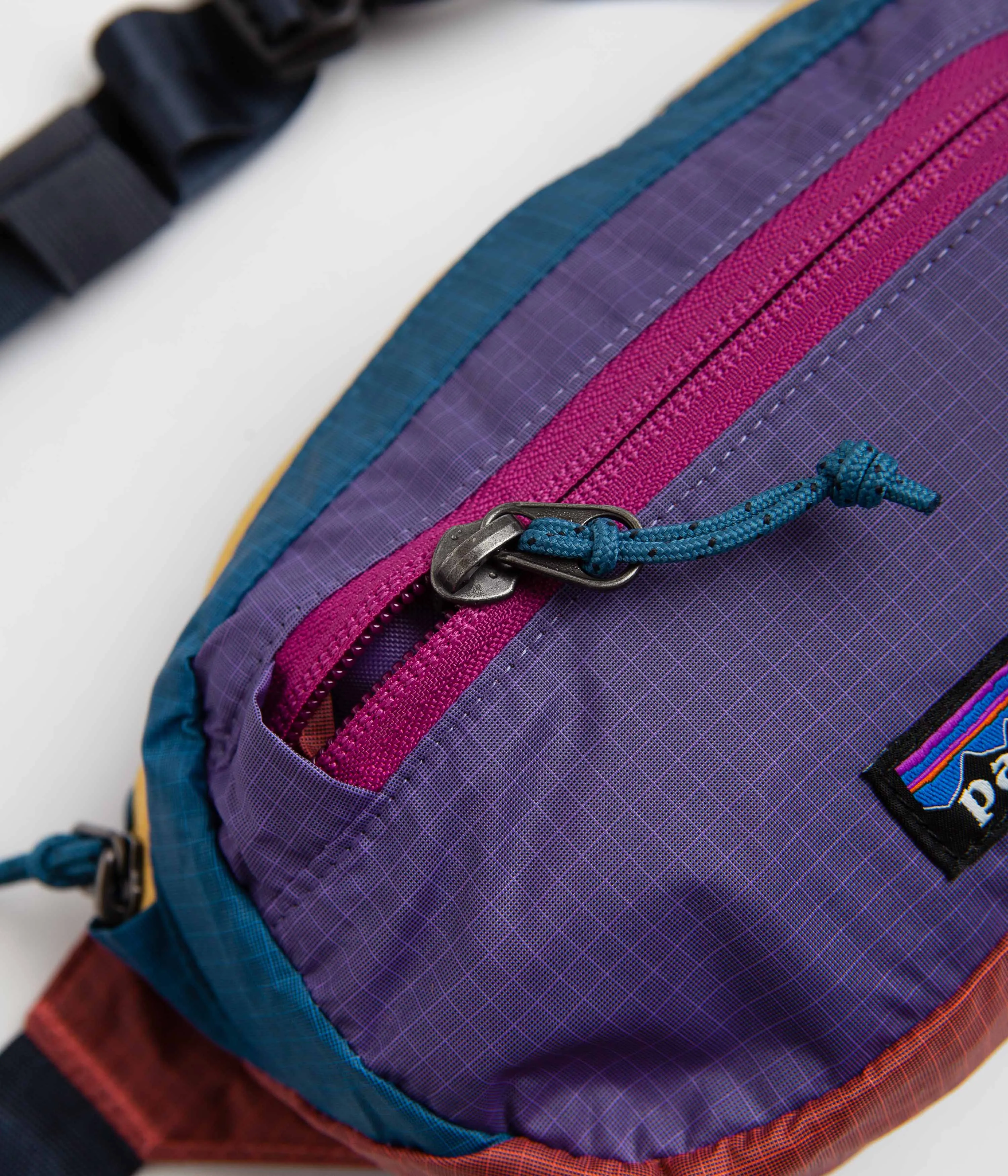 Patagonia Ultralight Black Hole Mini Hip Pack - Patchwork: Coral